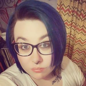 Meet your Posher, Janet